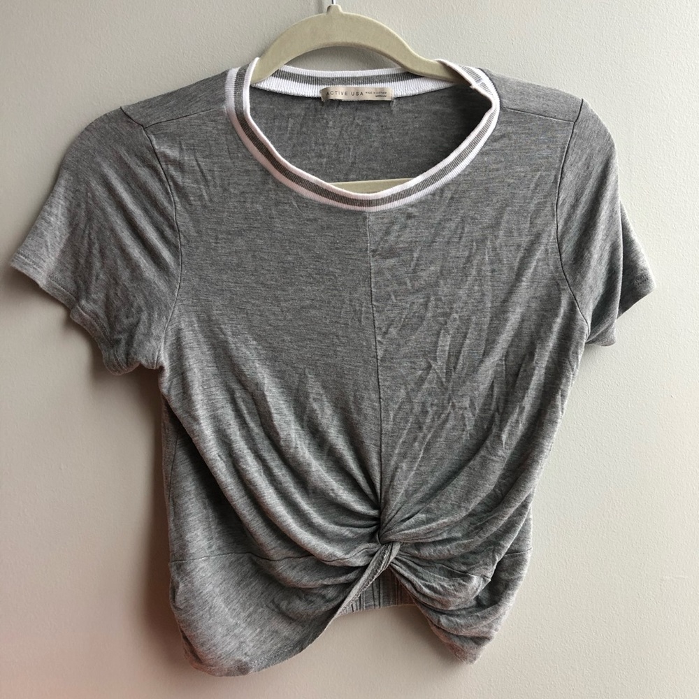 Cropped tee